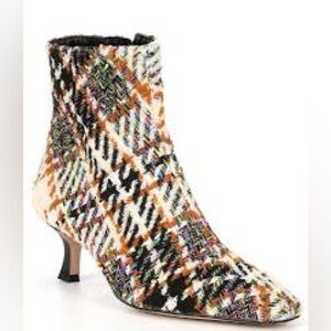 Gianni Bini Palmero Flannel Plaid Snip Toe Kitten Heel Booties New. Size 5.5